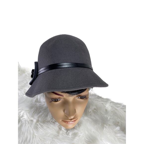 100% Wool Cloche Bucket 1920 Style Gray Hat Leather Black Bands Button Accent - Picture 1 of 5